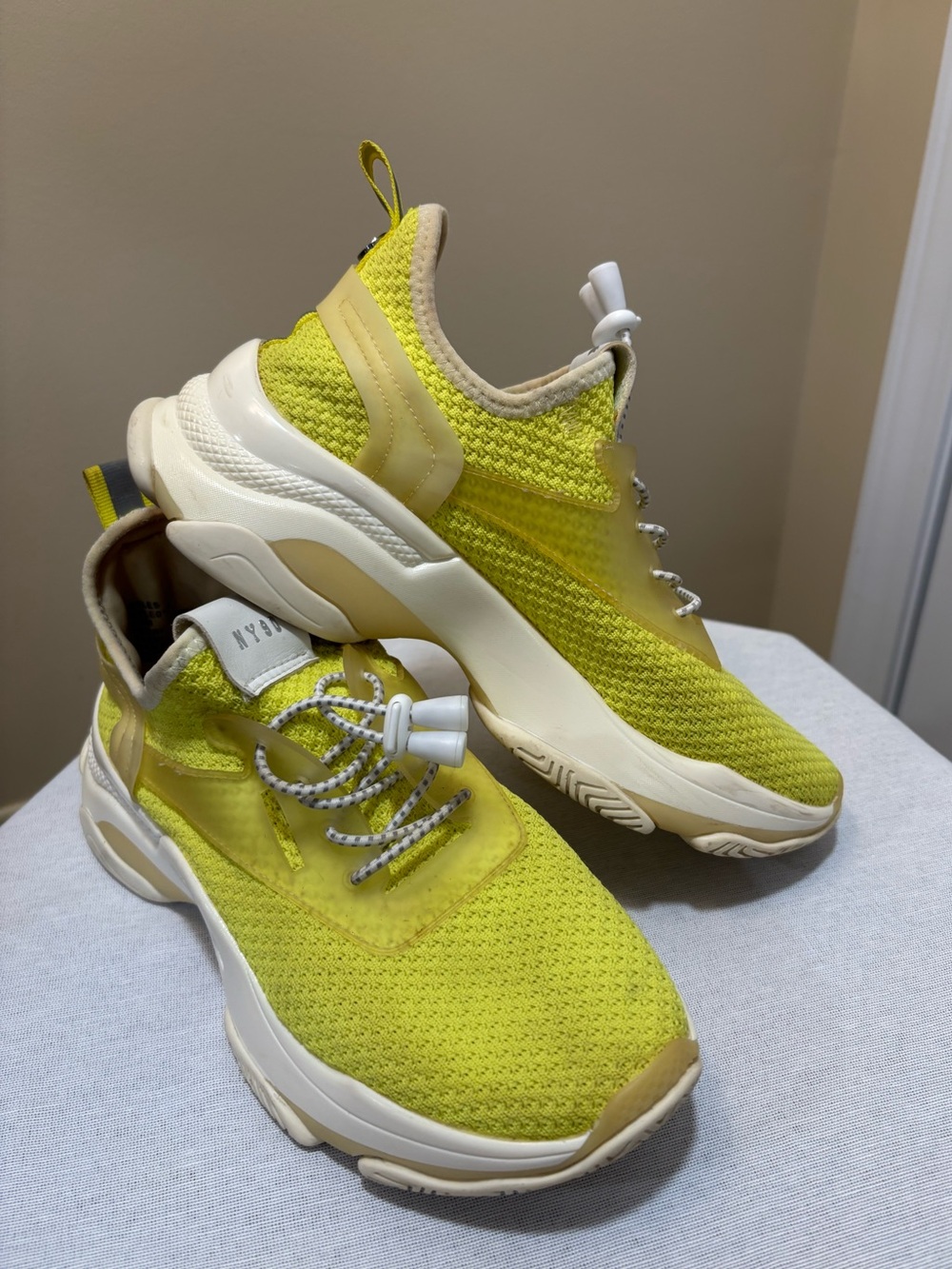 Steve Madden MYLES Neon Yellow Chunky Sneakers Women’s Size 7.5